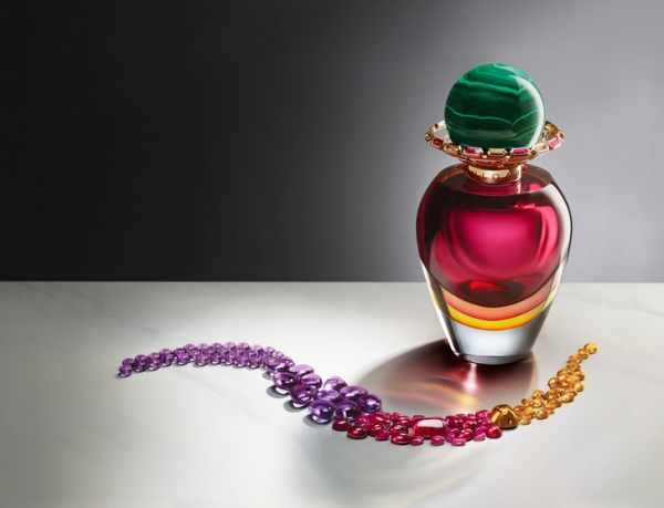 Bvlgari создали единственный в мире парфюмерный флакон из муранского стекла, розового золота и самоцветов