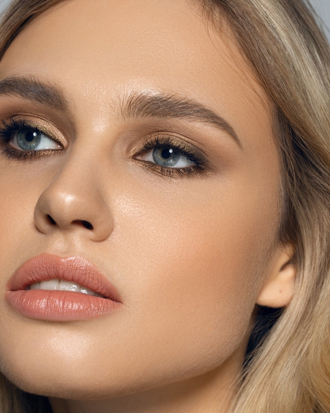 How to: эффектный бронзовый макияж глаз, который подойдет блондинкам и брюнеткам