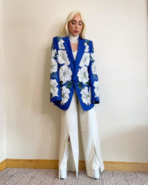 Пиджак как искусство: Леди Гага в Rodarte