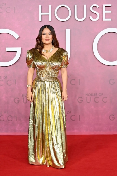 Сальма Хайек в платье Gucci из «жидкого золота»